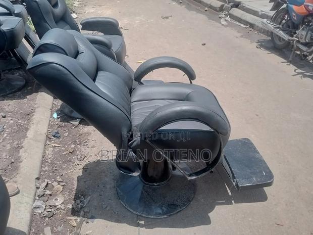 Barber Chairs With Adjustable Machine - main view