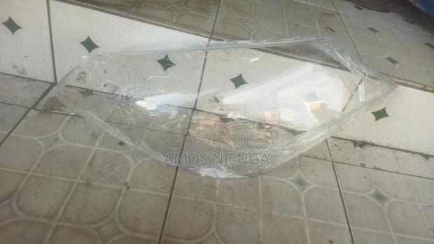 Toyota Vitz 2012headlight Lens - thumbnail 3