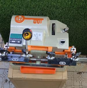 Heavyduty Key Cutting Machine/Key Duplicating Machine - main view