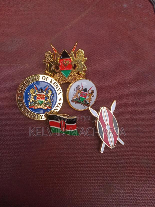 Coat of Arms and Lapel Pins - thumbnail 8