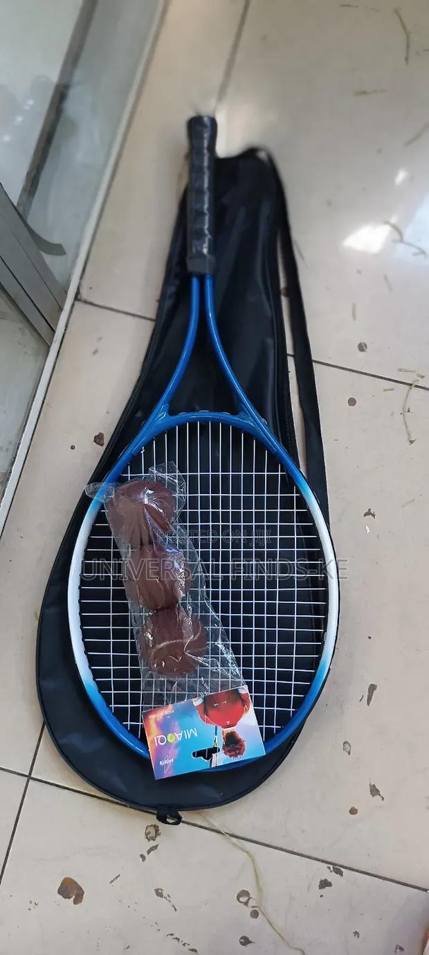Tennis Racket With 3pcs Brown Balls