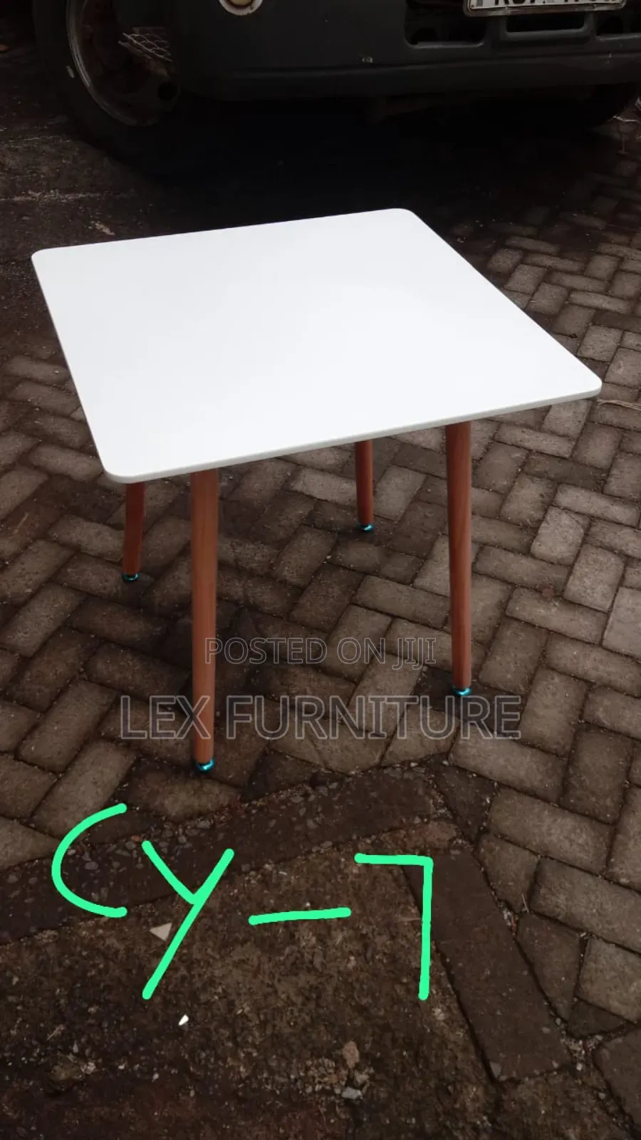 Plain White Dinning Table