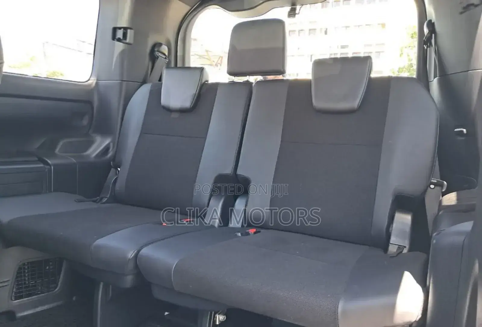 Toyota Noah 2018 White