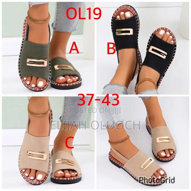 Cute Ladies Scandals - thumbnail 3