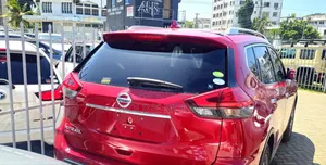 Nissan X-Trail 2018 Red