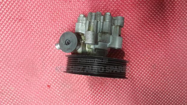 Land Cruiser V8 Urj200 1ur 2ur Power Steering Pump