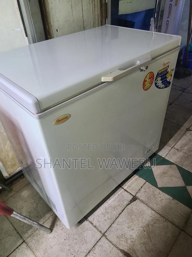 White Ramtons Chest Freezer/ Deep - thumbnail 4