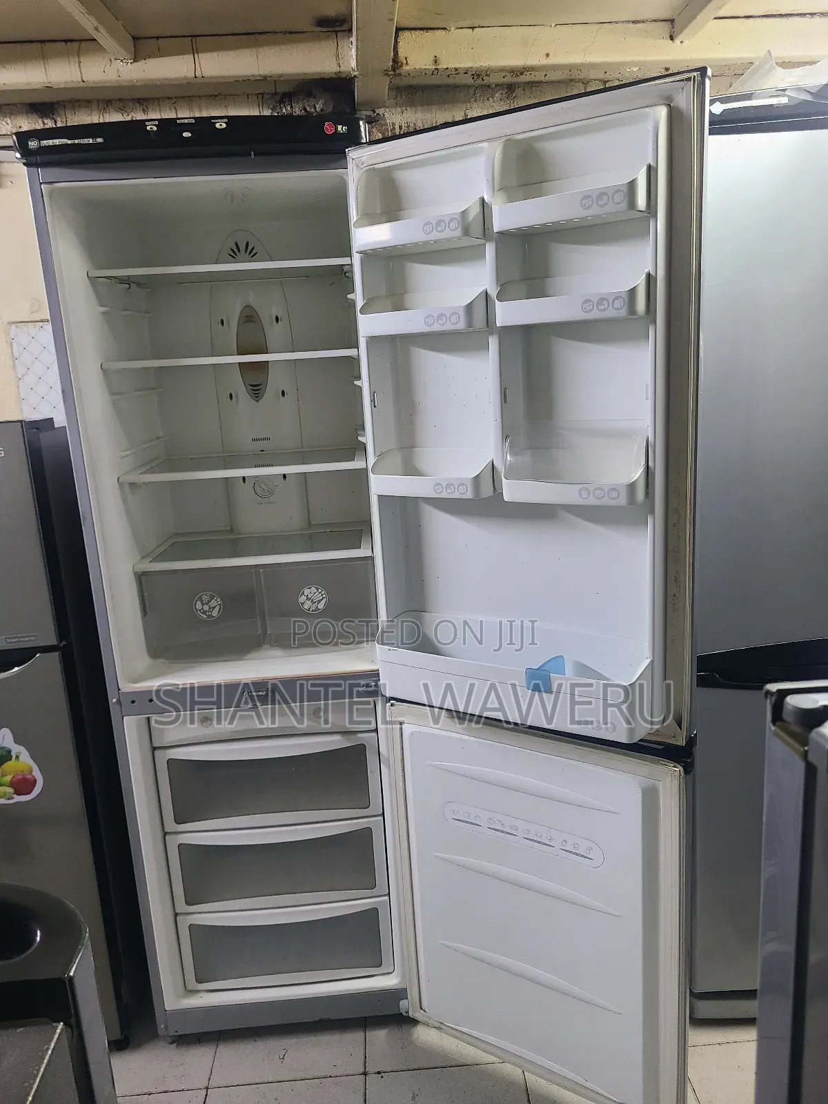 Ramtoms Bottom Freezer Fridge 420litres