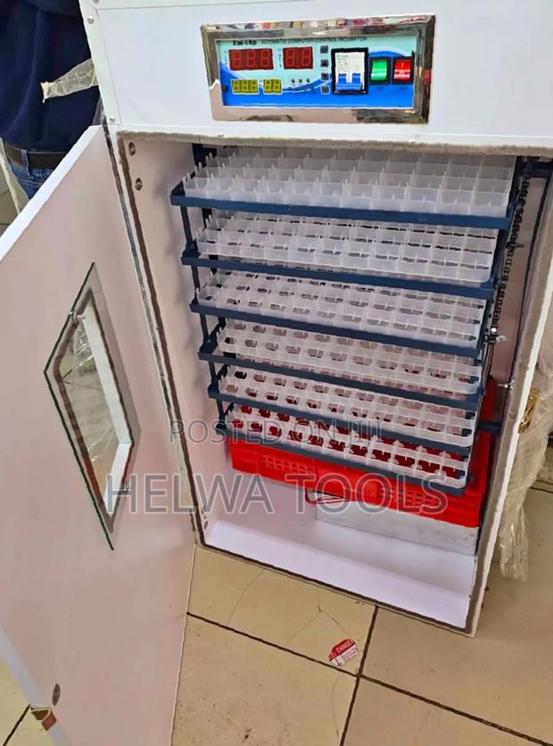Eggs Incubator Machine 528 Eggs