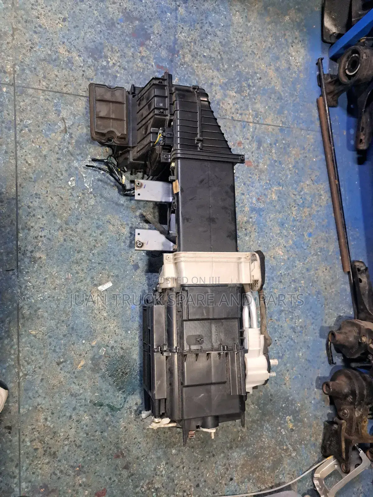 Canter 4m/Fi AC Blower Assembly