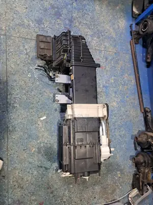 Canter 4m/Fi AC Blower Assembly