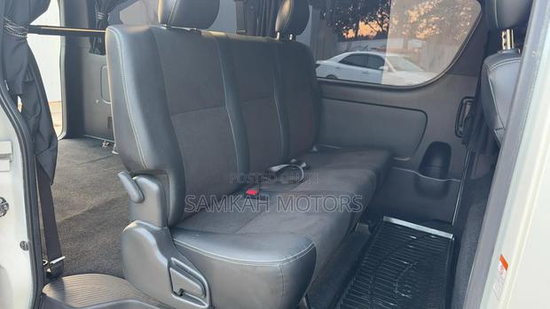 Toyota HiAce 2019 White - thumbnail 6