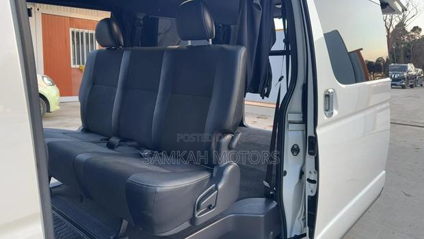 Toyota HiAce 2019 White - thumbnail 8