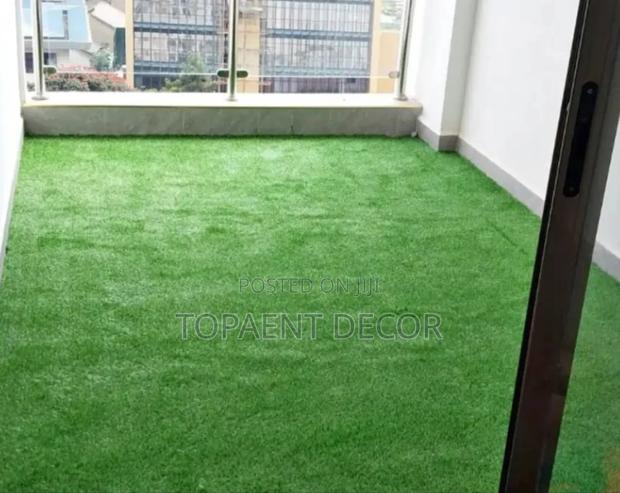 Apartment Shared Balconies Artificial Green Grass Mats - main view