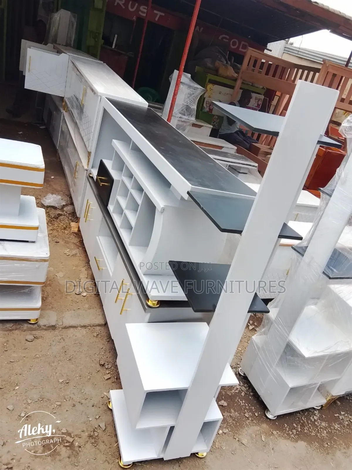 Flower Stand White