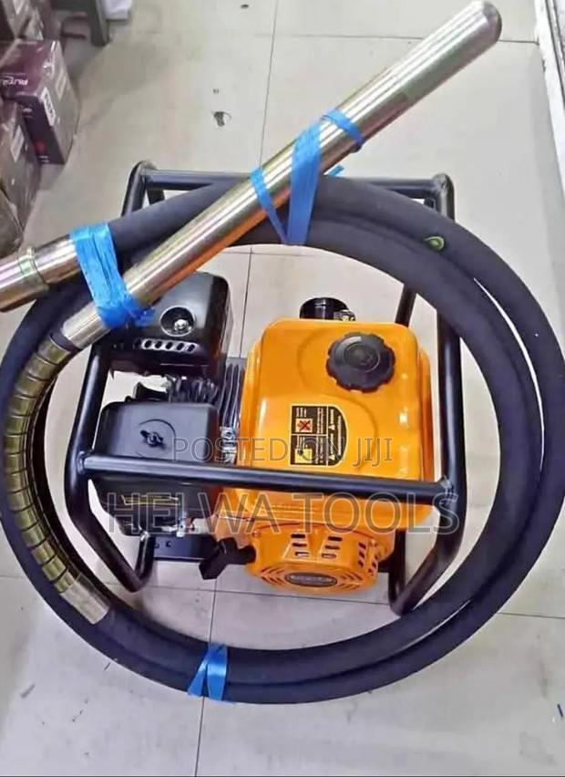 Dera Concrete Vibrator With Pocker - main view