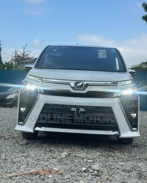 Toyota Voxy 2018 White