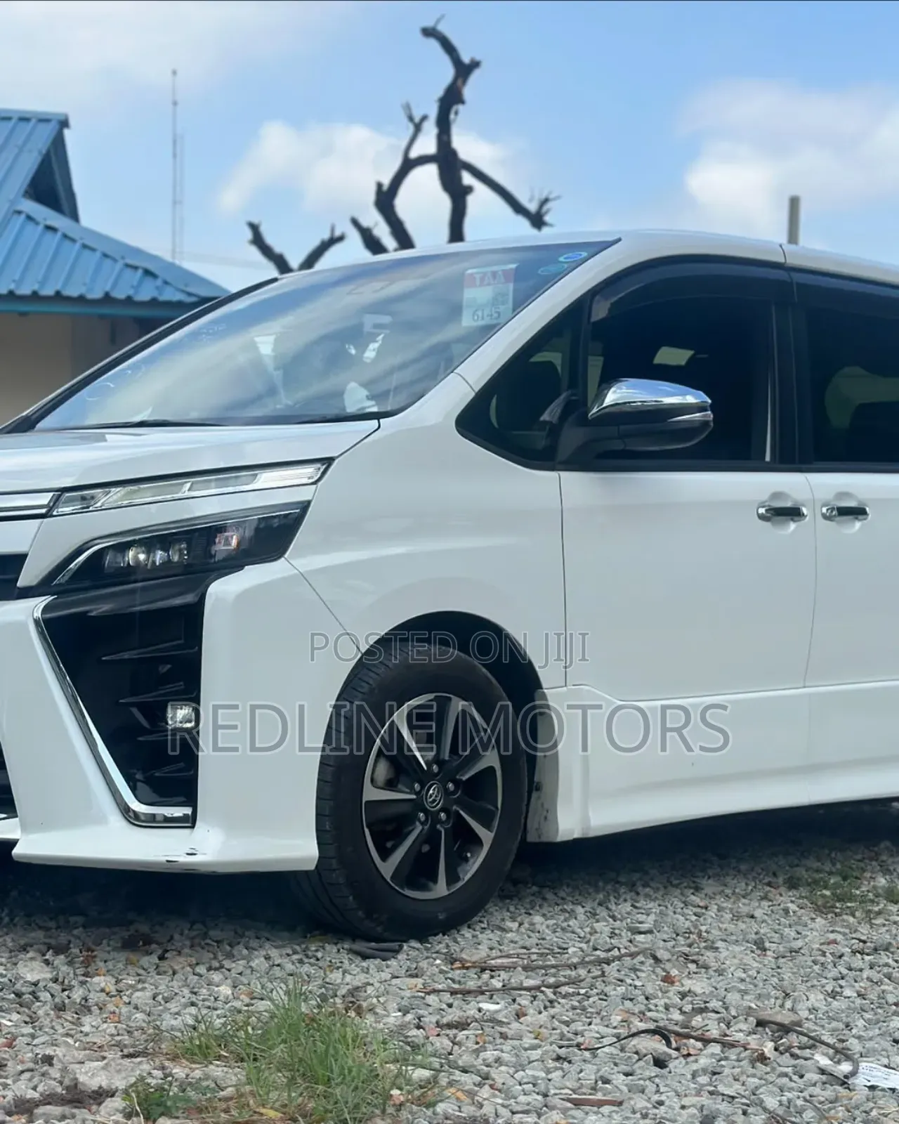 Toyota Voxy 2018 White