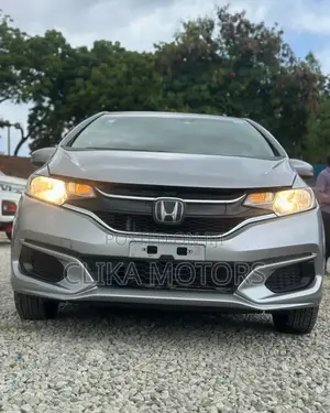 Honda Fit 2018 Silver