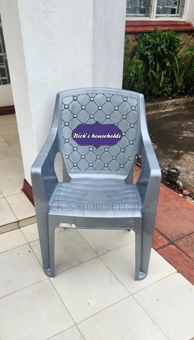 Plastic Chair With Smart Backrest