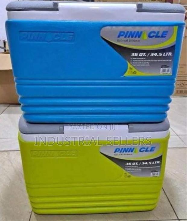 Most Recommended 34l Cooler Box - main view