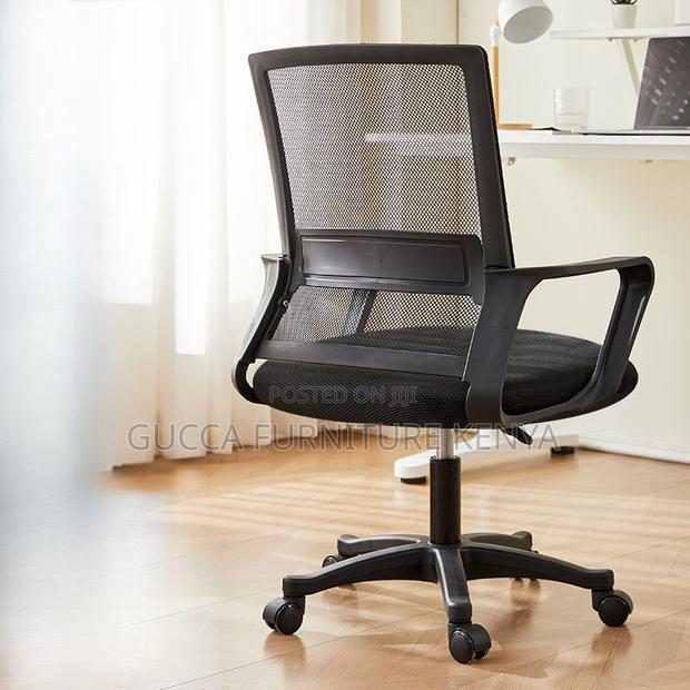 Office Chairs:Ergonomic Black Upholstered Office Mesh Chair - thumbnail 4