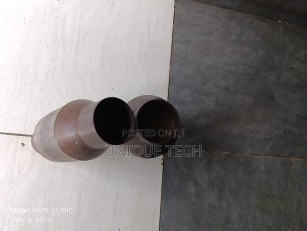 High-Quality Universal Catalytic Converter for Clean Exhaust
