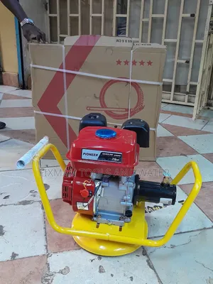 New Pioneer Concrete Vibrator 7.5hp With Poker