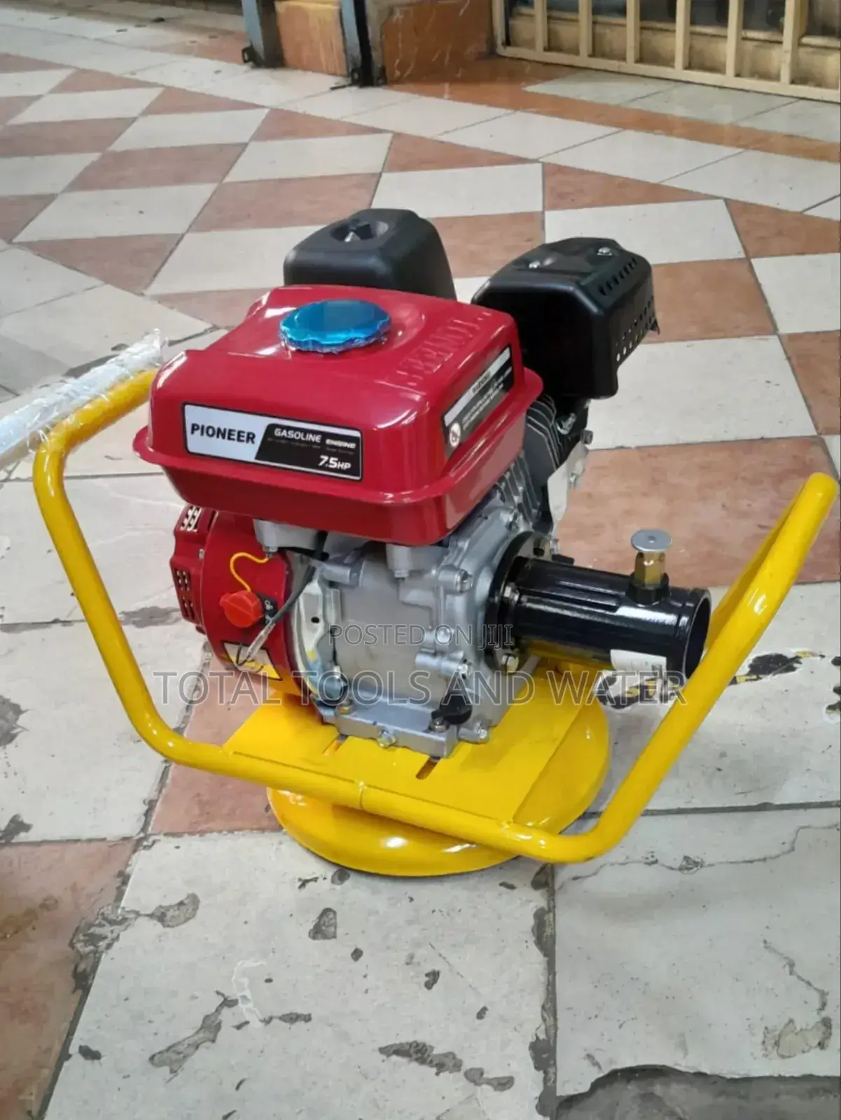 Pioneer Gasoline Engine Vibrator Witb a Poker 7.5hp