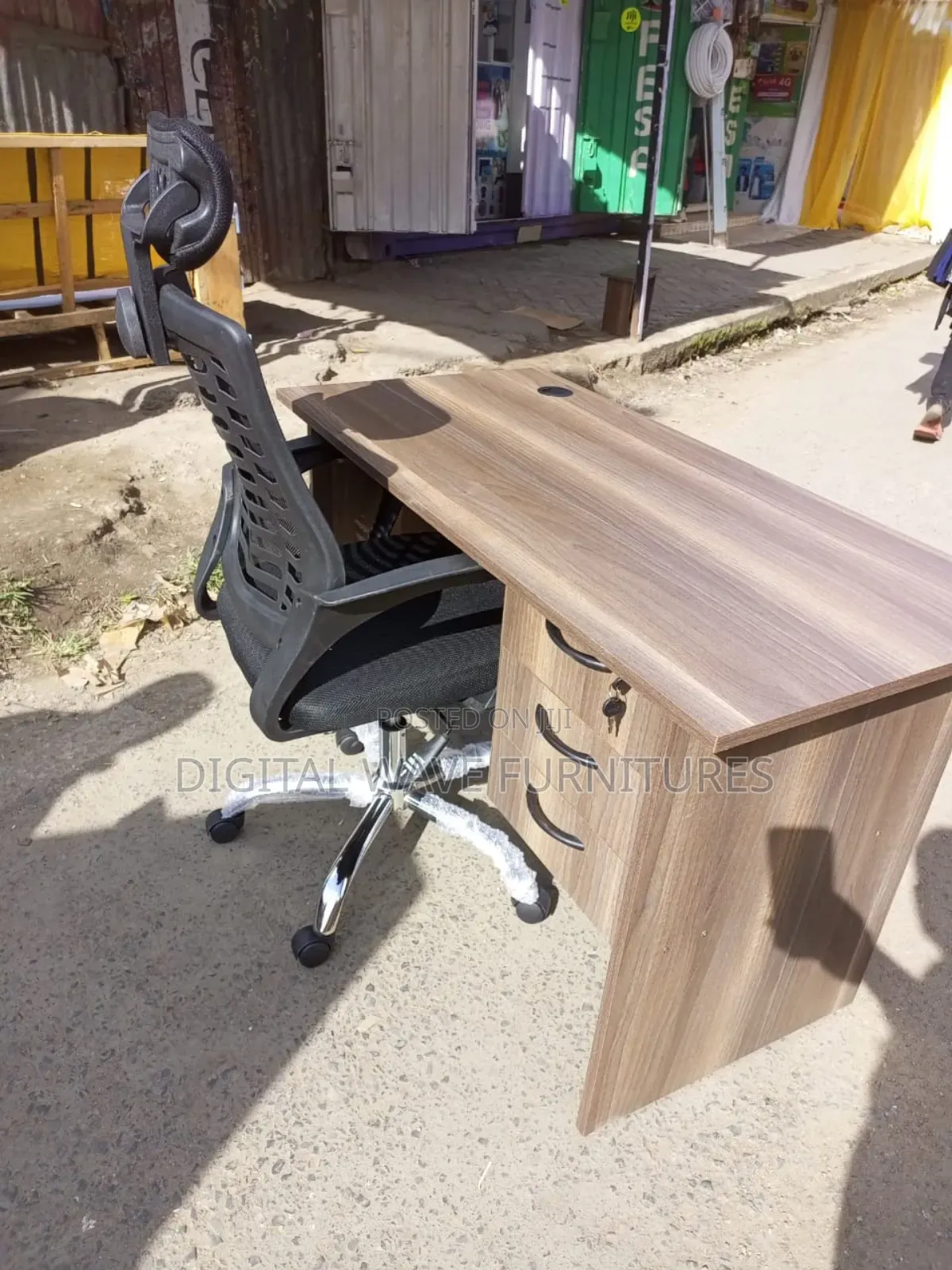 1.2m Office Table With Headrest