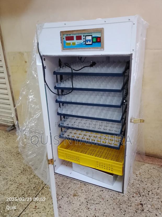 Incubator/Electric 528eggs Incubator - main view