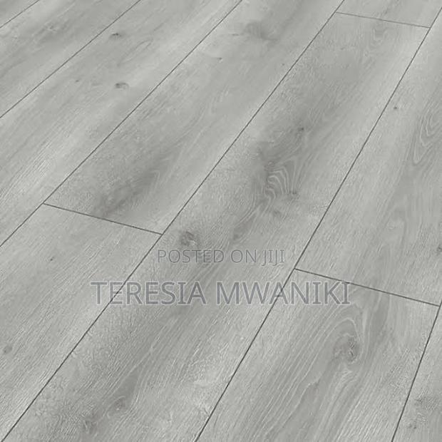 Interlocking Floor Laminates - main view