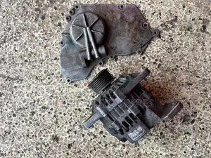 Alternator & Oil Cover Qr25 Caravan