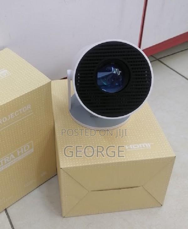 Mini Portable Hy300 Smart Projector Android - main view