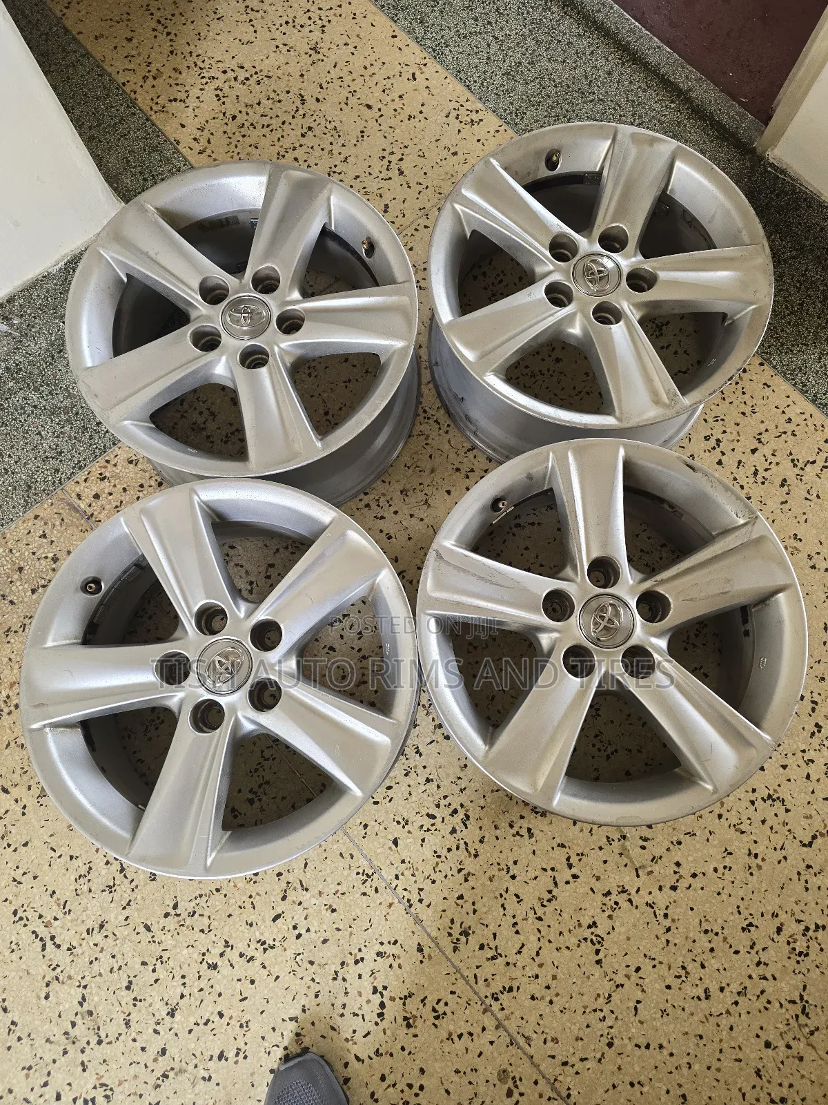 Original Toyota Mark X, Crown, Noah,Voxy 16 Inch Rims Set