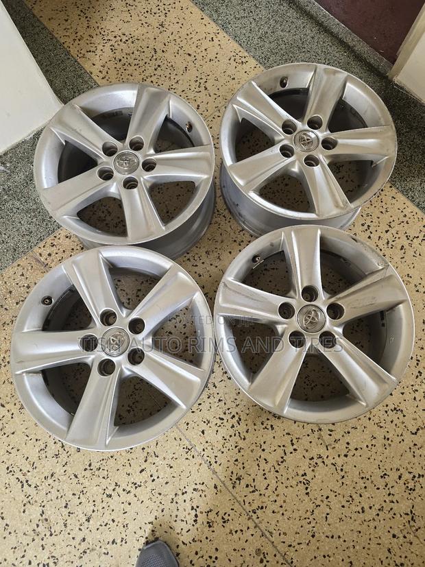 Original Toyota Mark X, Crown, Noah,Voxy 16 Inch Rims Set