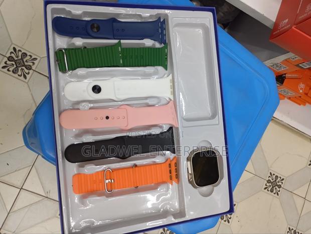 Best Quality With High Standards Smart Watch - thumbnail 2