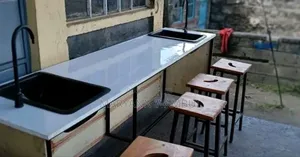Laboratory Tables With Sink