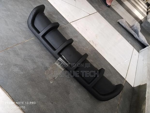 Sleek Design Universal Carbon Fiber Rear Diffuser