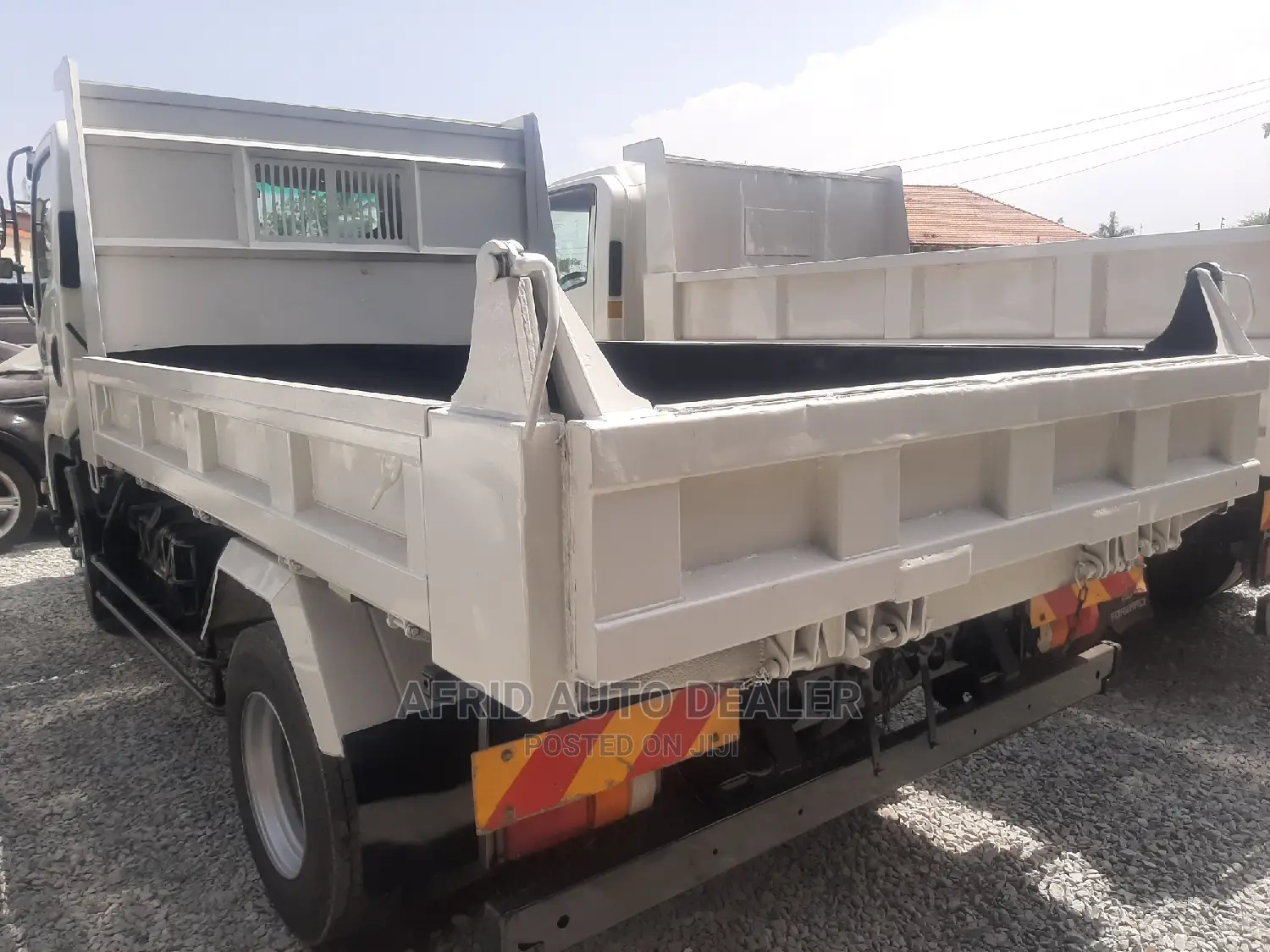 Isuzu ELF Truck 2014