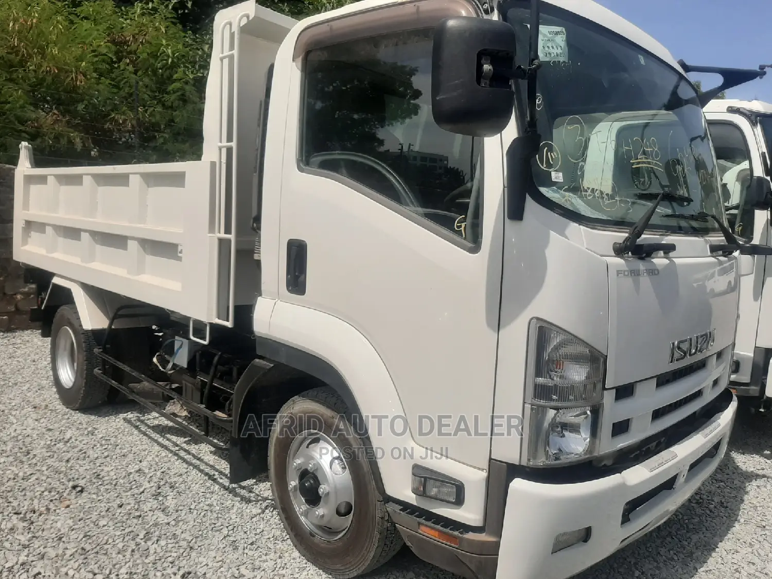 Isuzu ELF Truck 2014