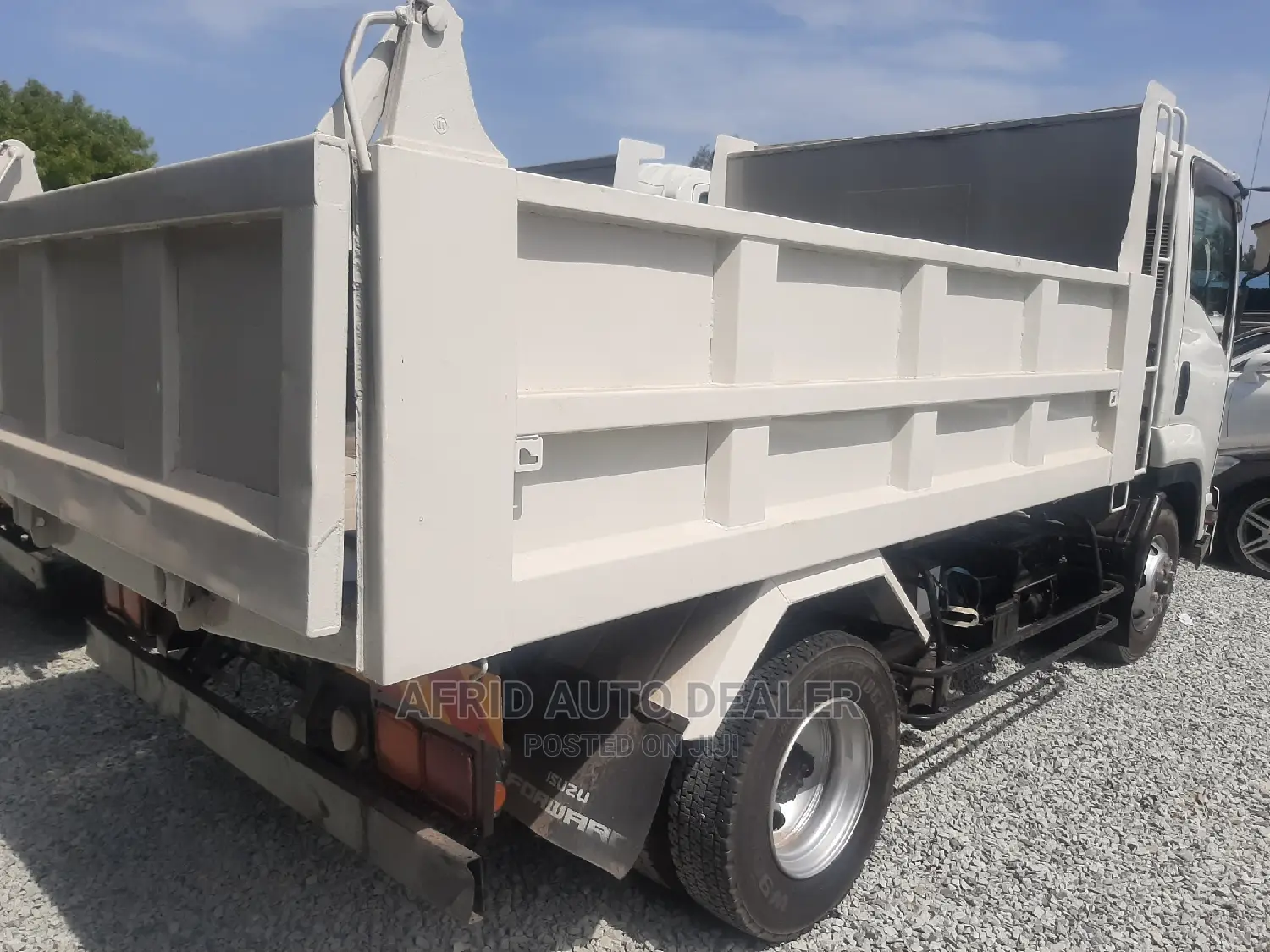 Isuzu ELF Truck 2014