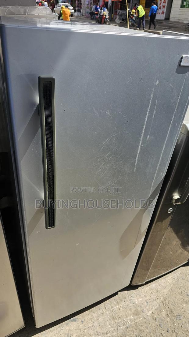 Ramtons 190l Fridge,Used - thumbnail 4
