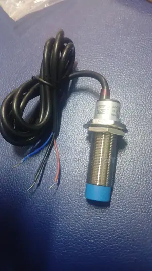 Lj18 NPN Proximity Sensors