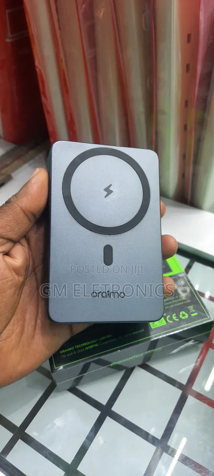 Oraimo Magpower 15 10000mah Wireless and Wired Power Bank.