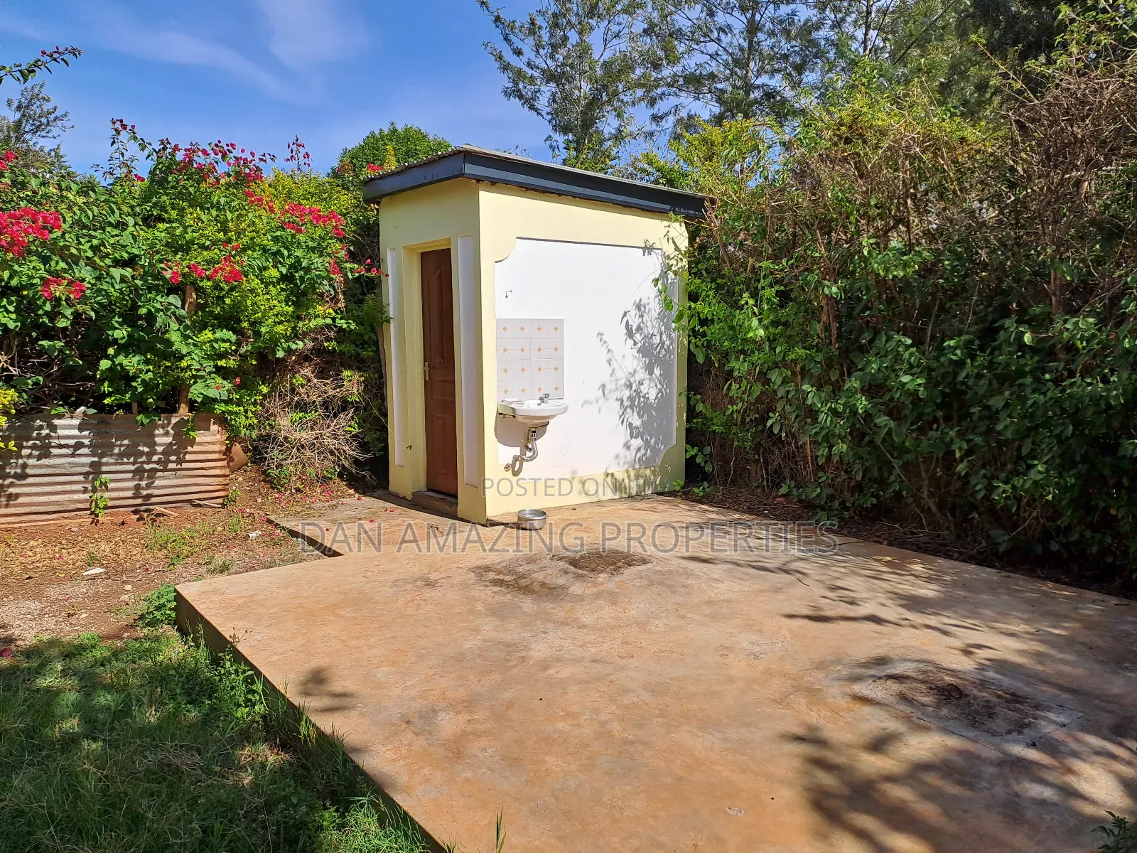 4bdrm Maisonette in Thome On 1/2 Acre for rent