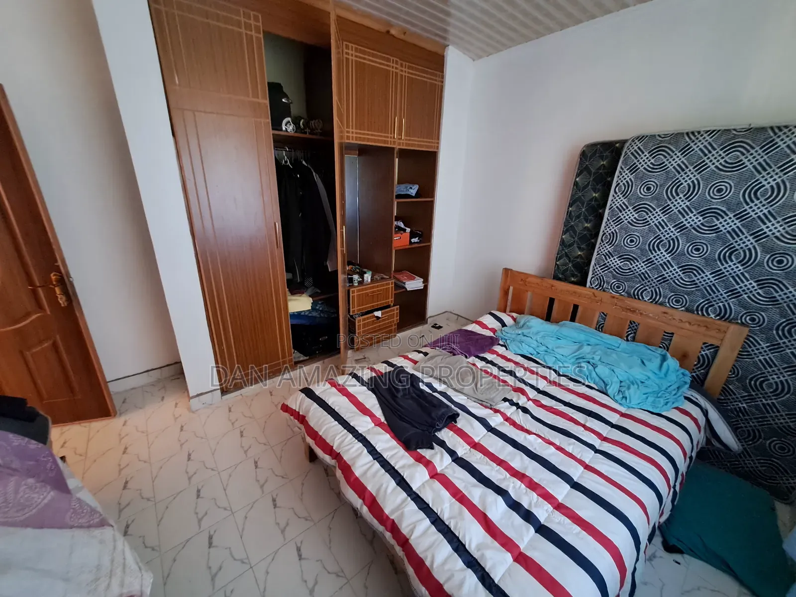 4bdrm Maisonette in Thome On 1/2 Acre for rent