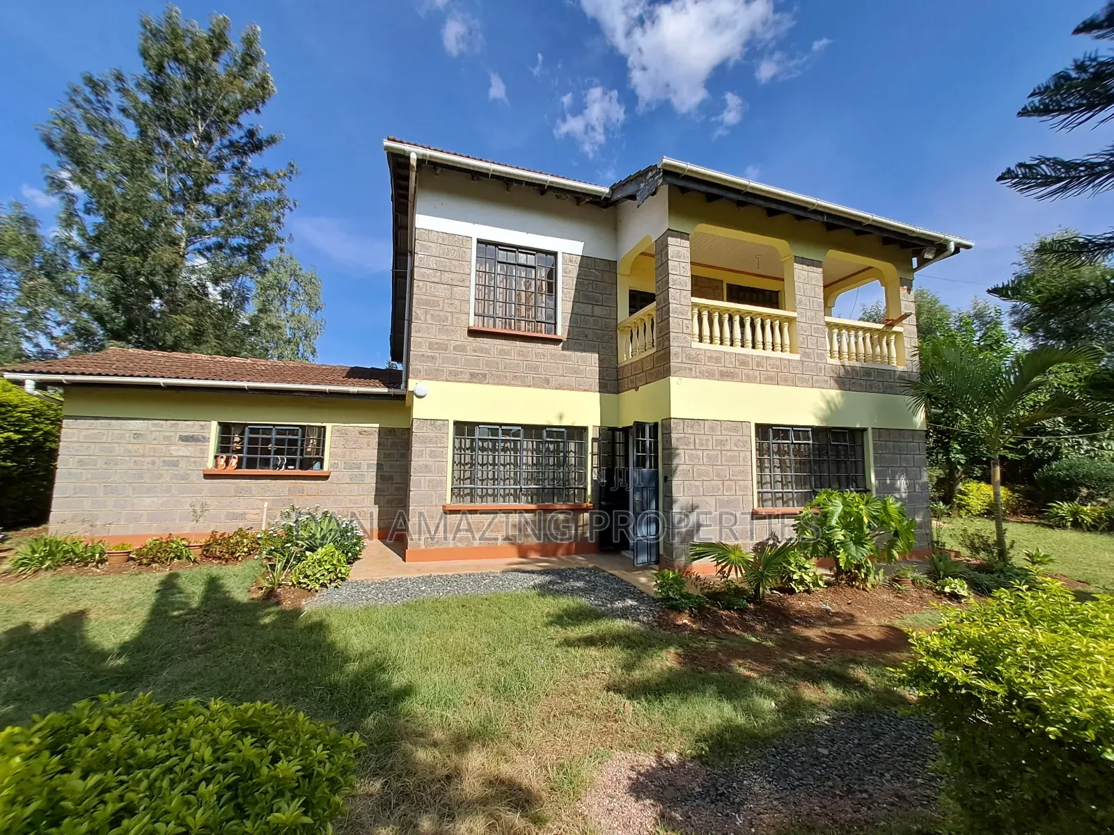 4bdrm Maisonette in Thome On 1/2 Acre for rent