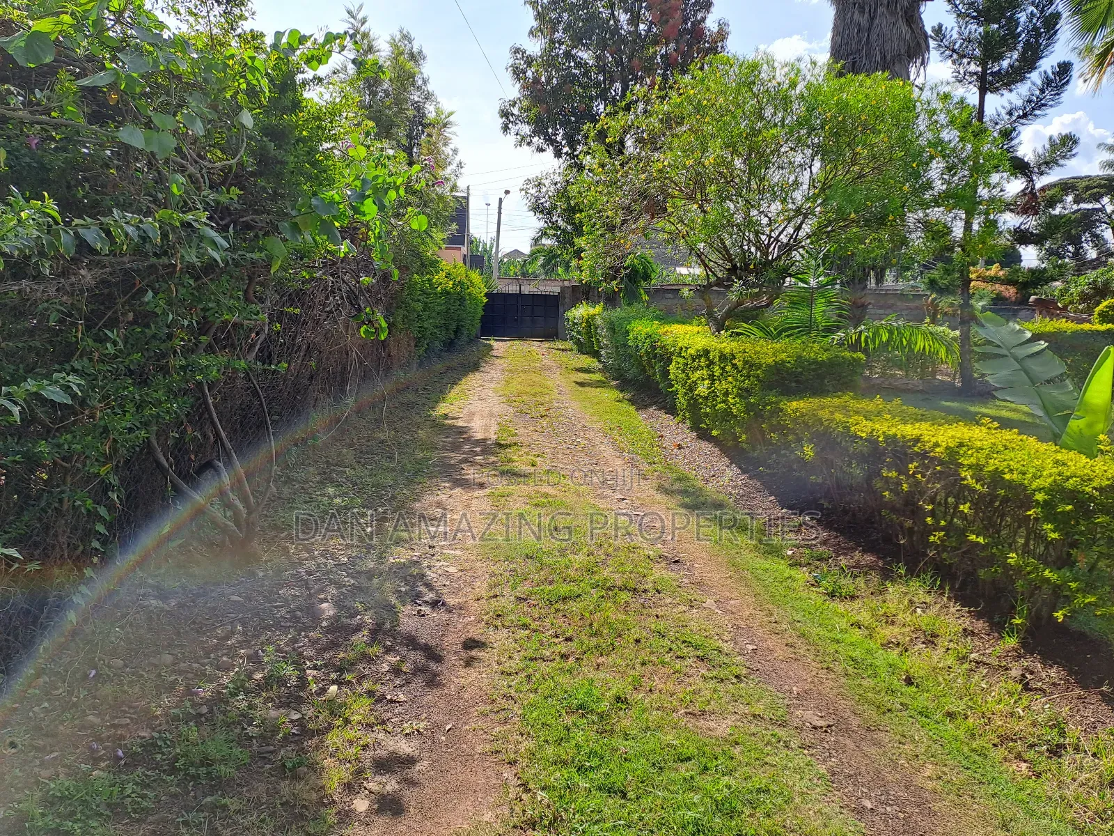 4bdrm Maisonette in Thome On 1/2 Acre for rent