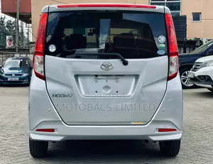 Toyota Roomy 1.0 FWD 2018 Silver